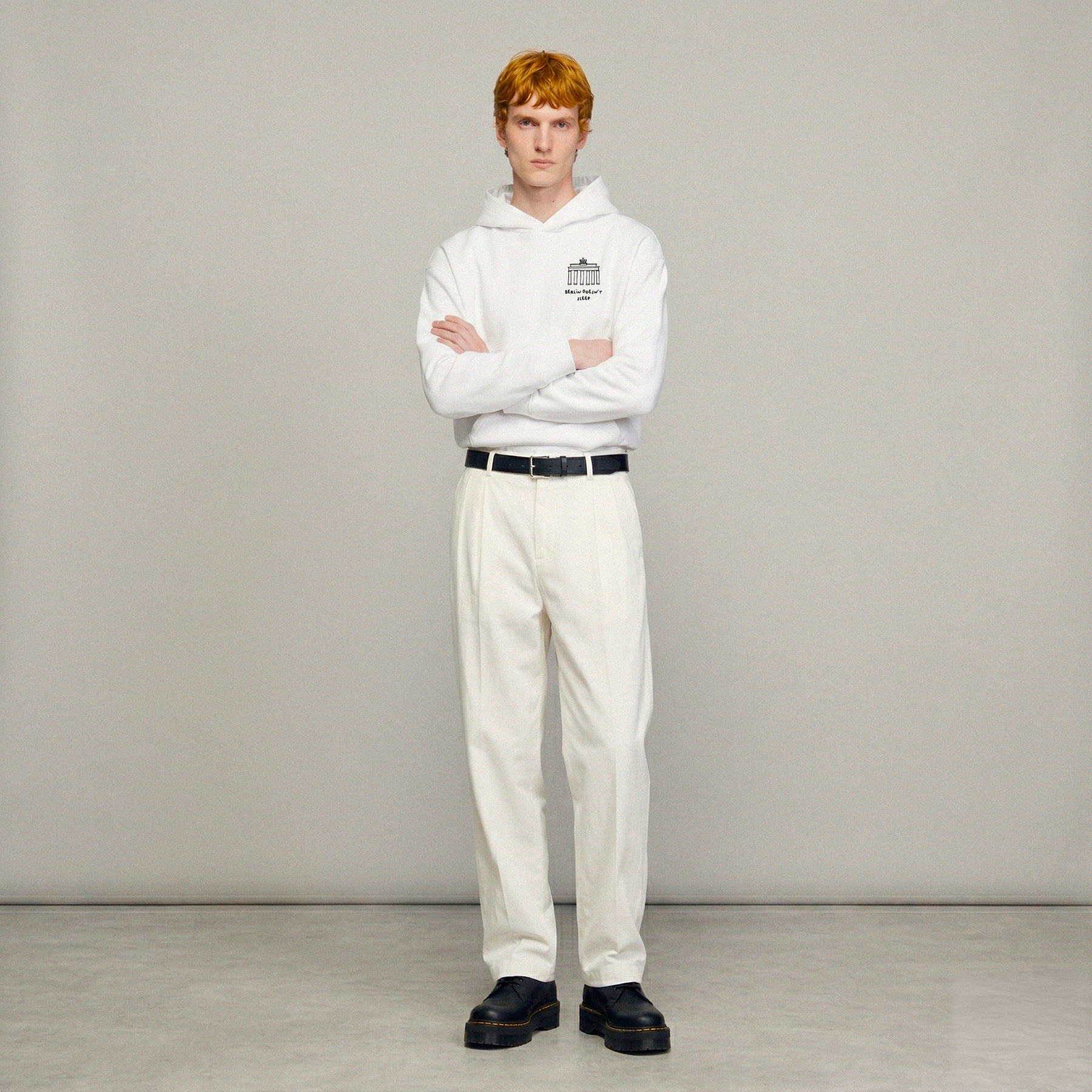 Hoodie Blanc Berlin doesn't sleep