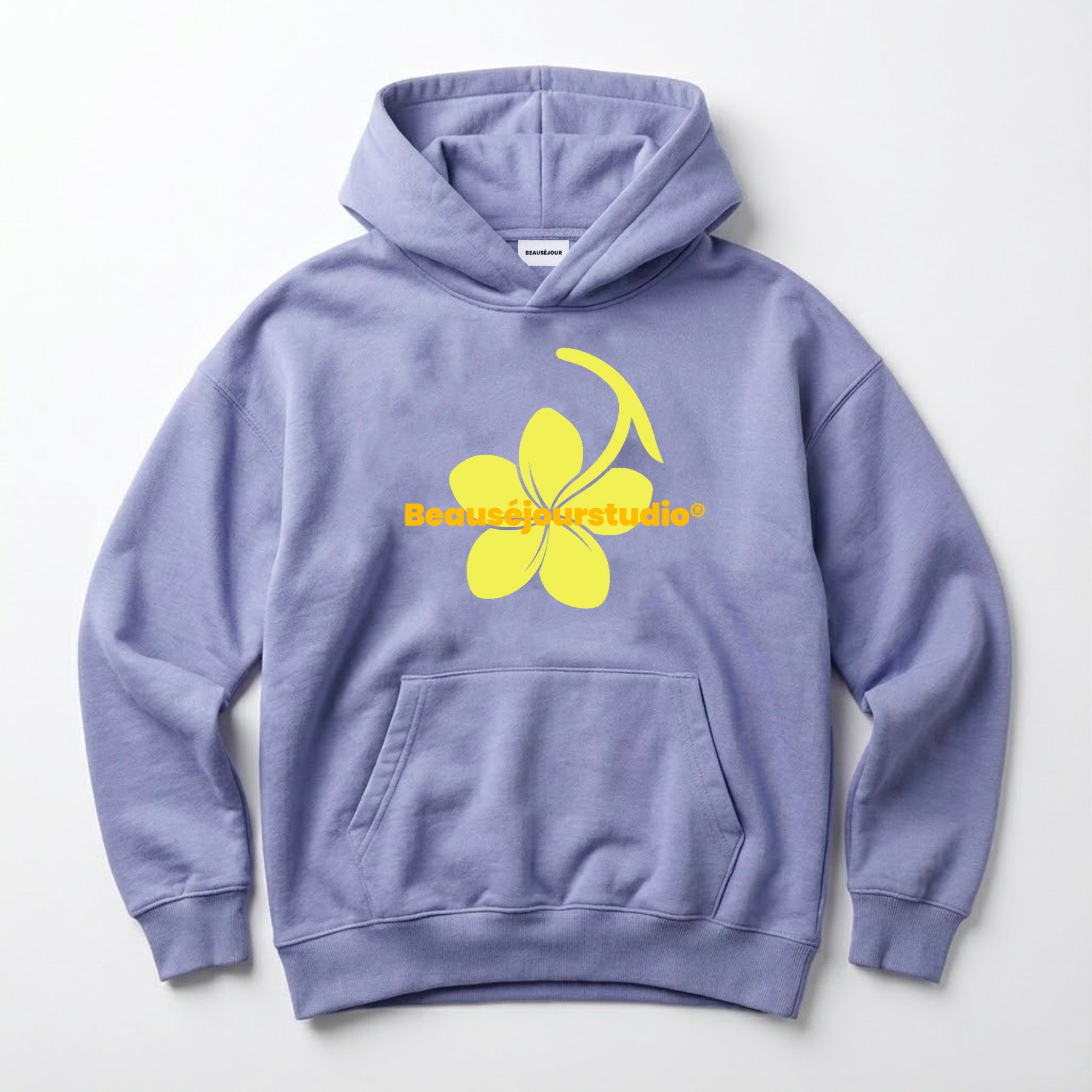 Hoodie pour fan de yoga. Très beau oodie couleur lavande avec impression fleur plumeria jaune à l'avant. Hoodie pour les amoureuse du yoga. Beauséjour France. Hoodie yoga pour femme - Hoodie femme - Hoodie pour femme - Hoodie Lifestyle