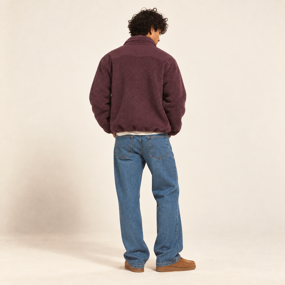 Polaire homme Beauséjour AMS bleu marine en Sherpa 450g recyclé, col montant zippé, empiècements softshell, poches zippées et patch AMS brodé sur la poitrine.