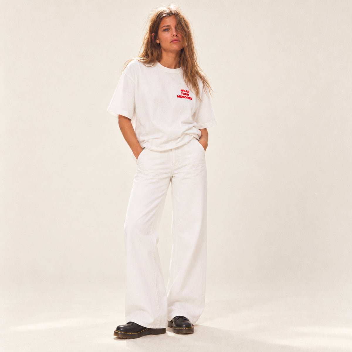 T-shirt boxy One More Song Beauséjour porté par une femme, vue 3.