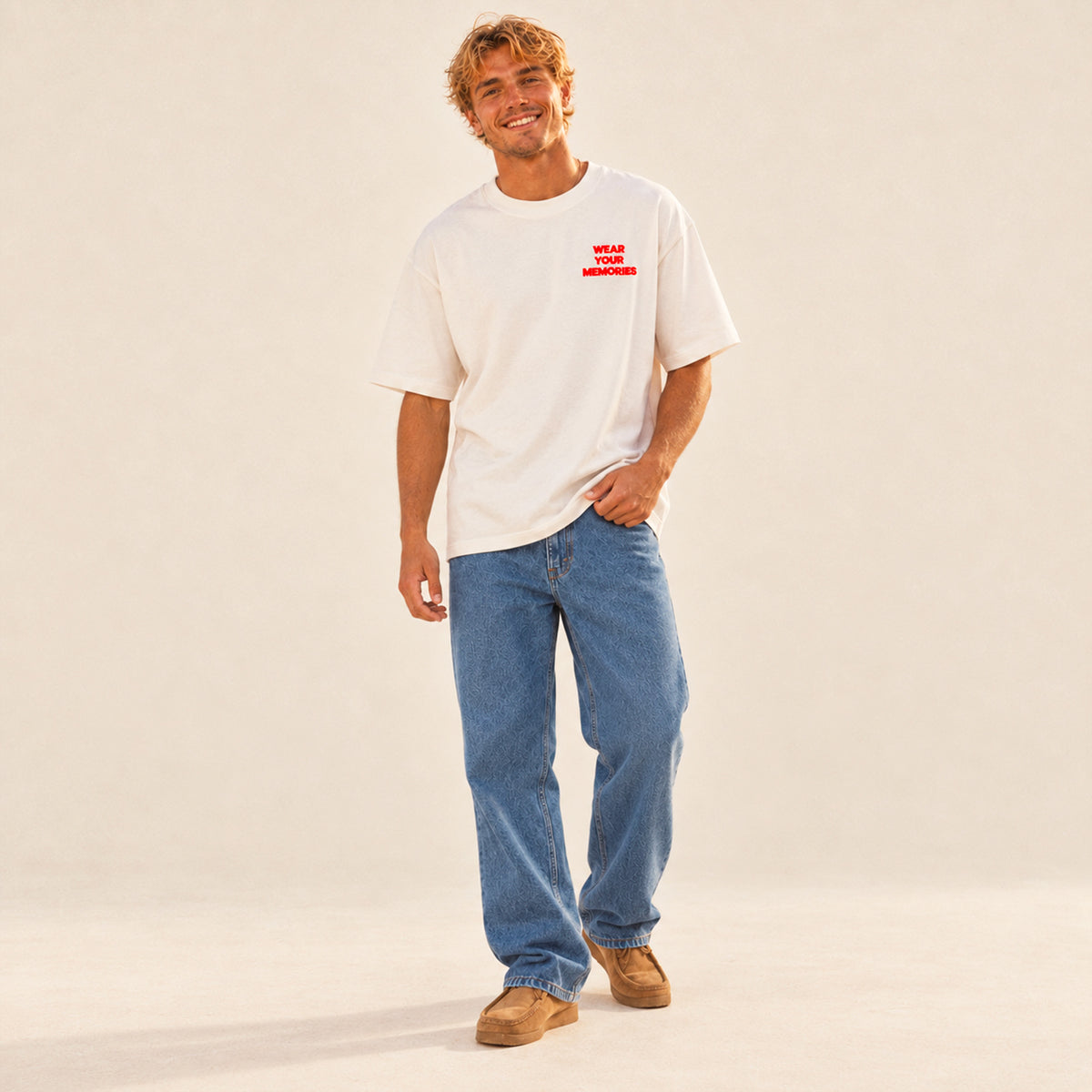 T-shirt boxy One More Song Beauséjour porté par un homme, vue 2.