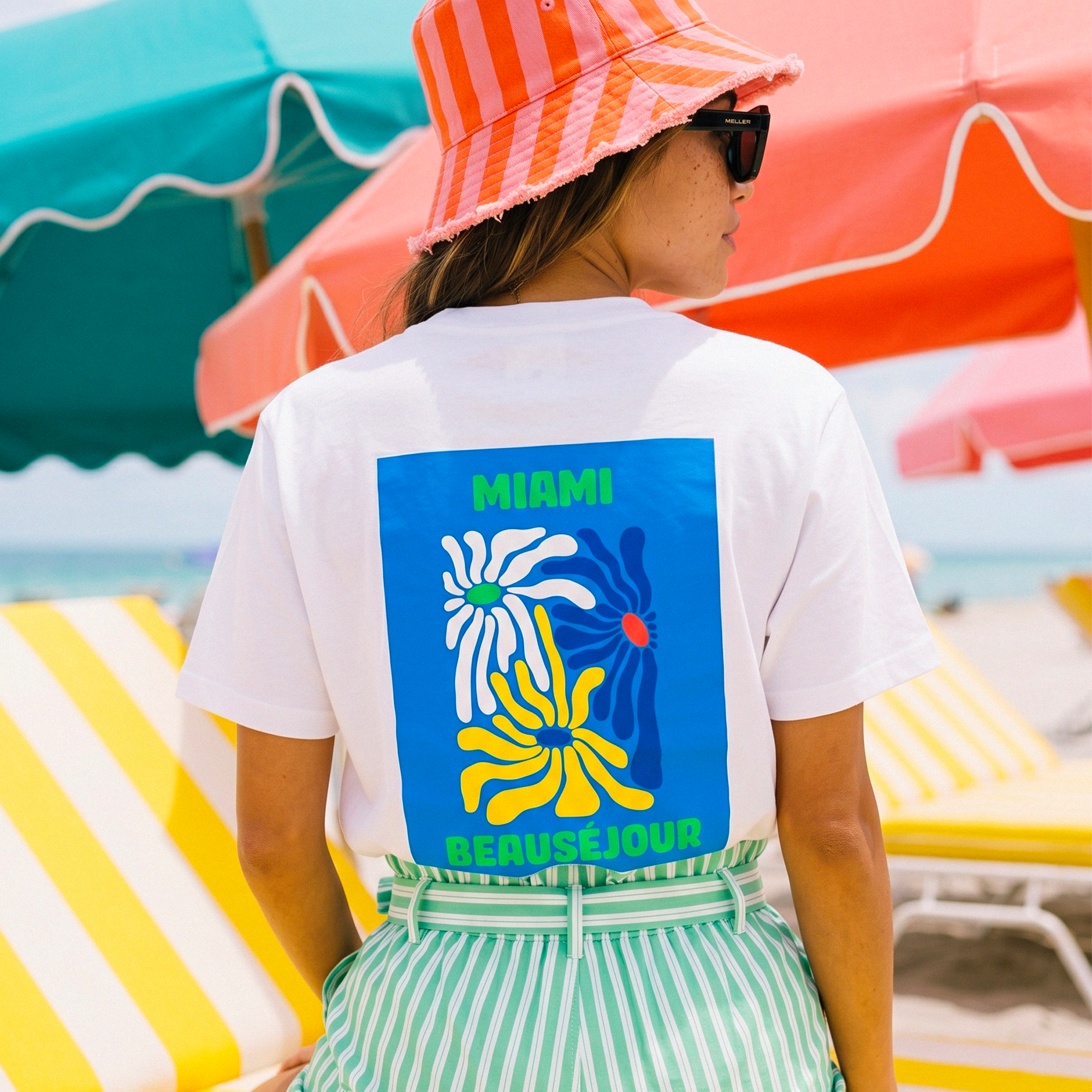 tshirt blanc design graphique miami fleurs style pop