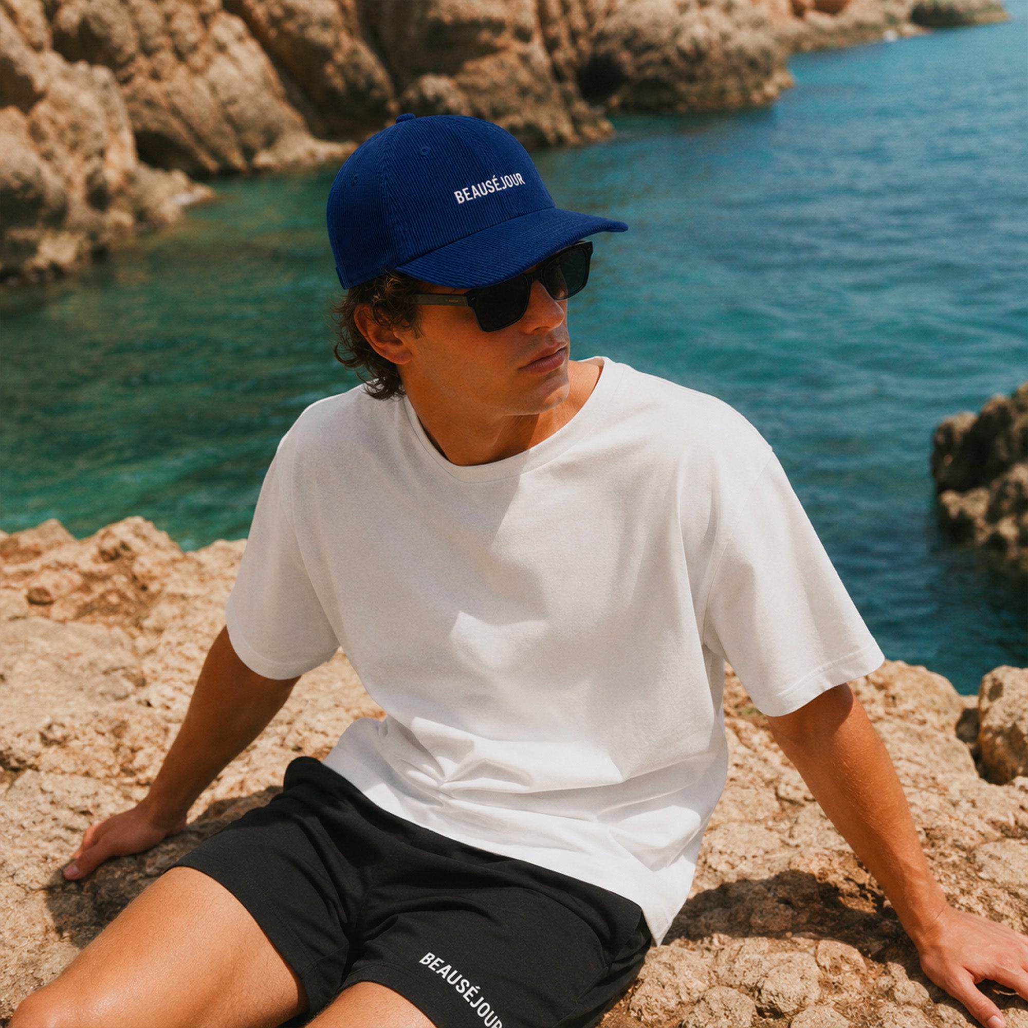 casquette velours bleue inspiration resortwear