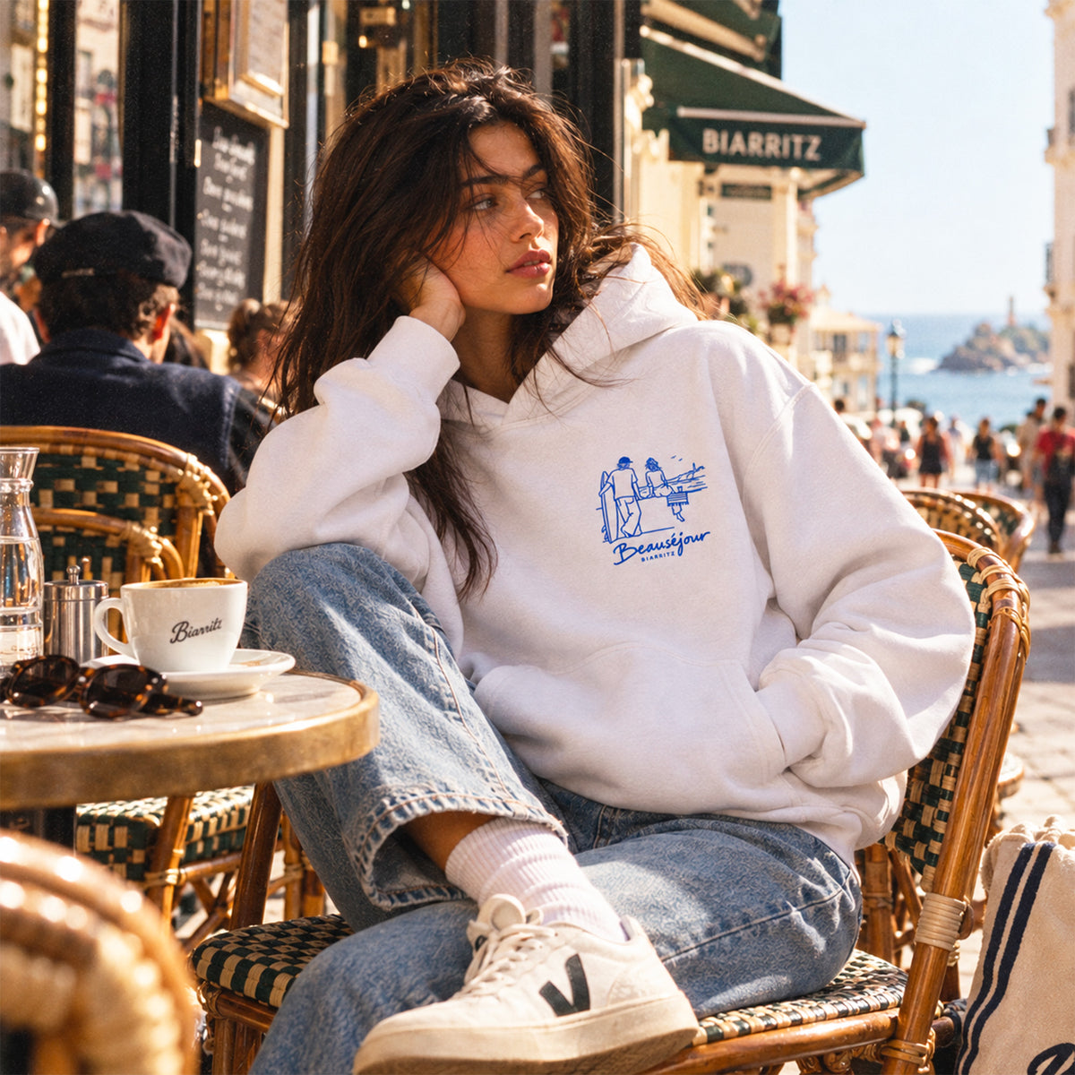 Hoodie Biarritz after surf blanc femme, packshot produit