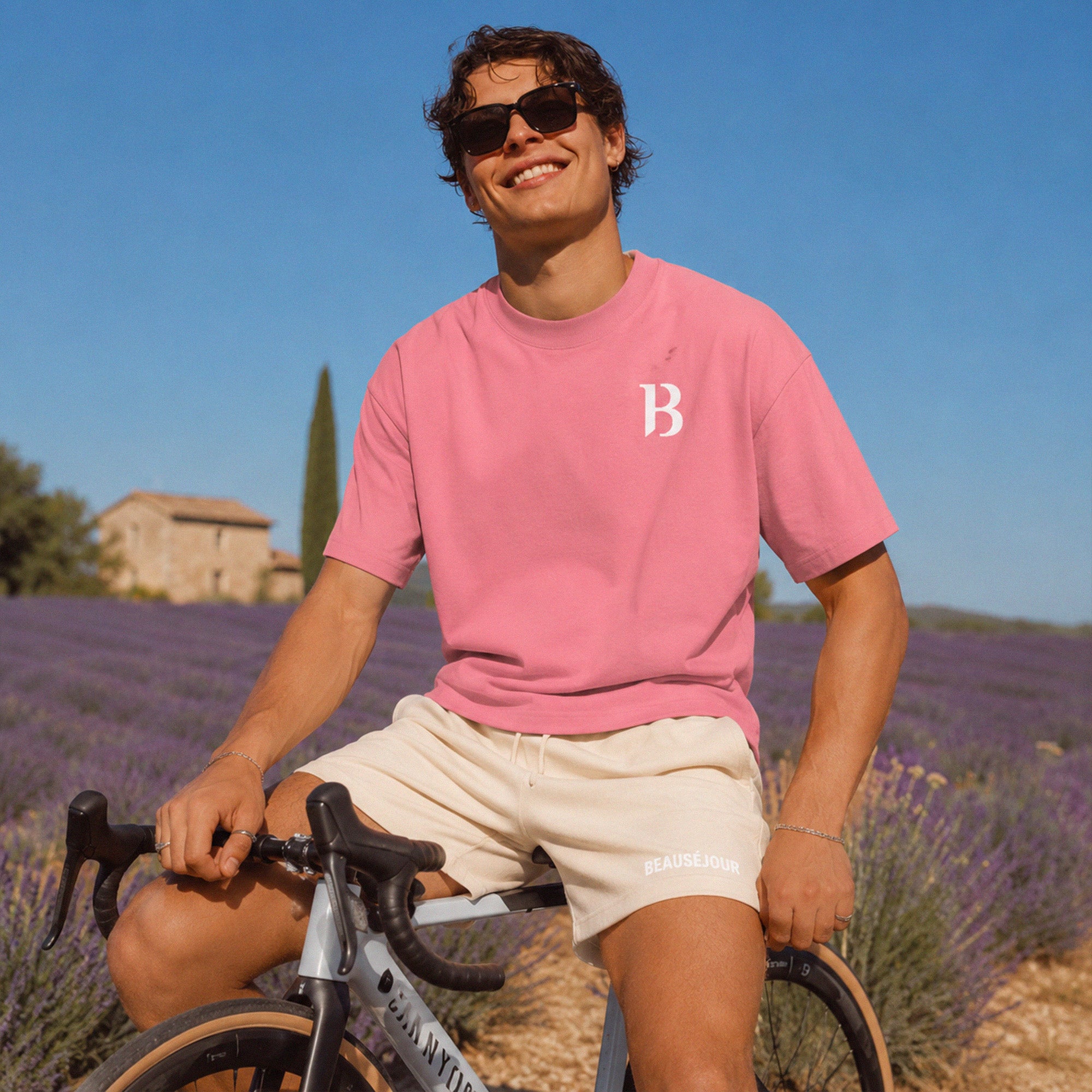 T-shirt boxy Signature B Beauséjour, coloris canyon, jersey grosse maille 100% coton biologique Ring Spun Carded, logo B Beauséjour poitrine, coupe boxy contemporaine, vue de dos.
