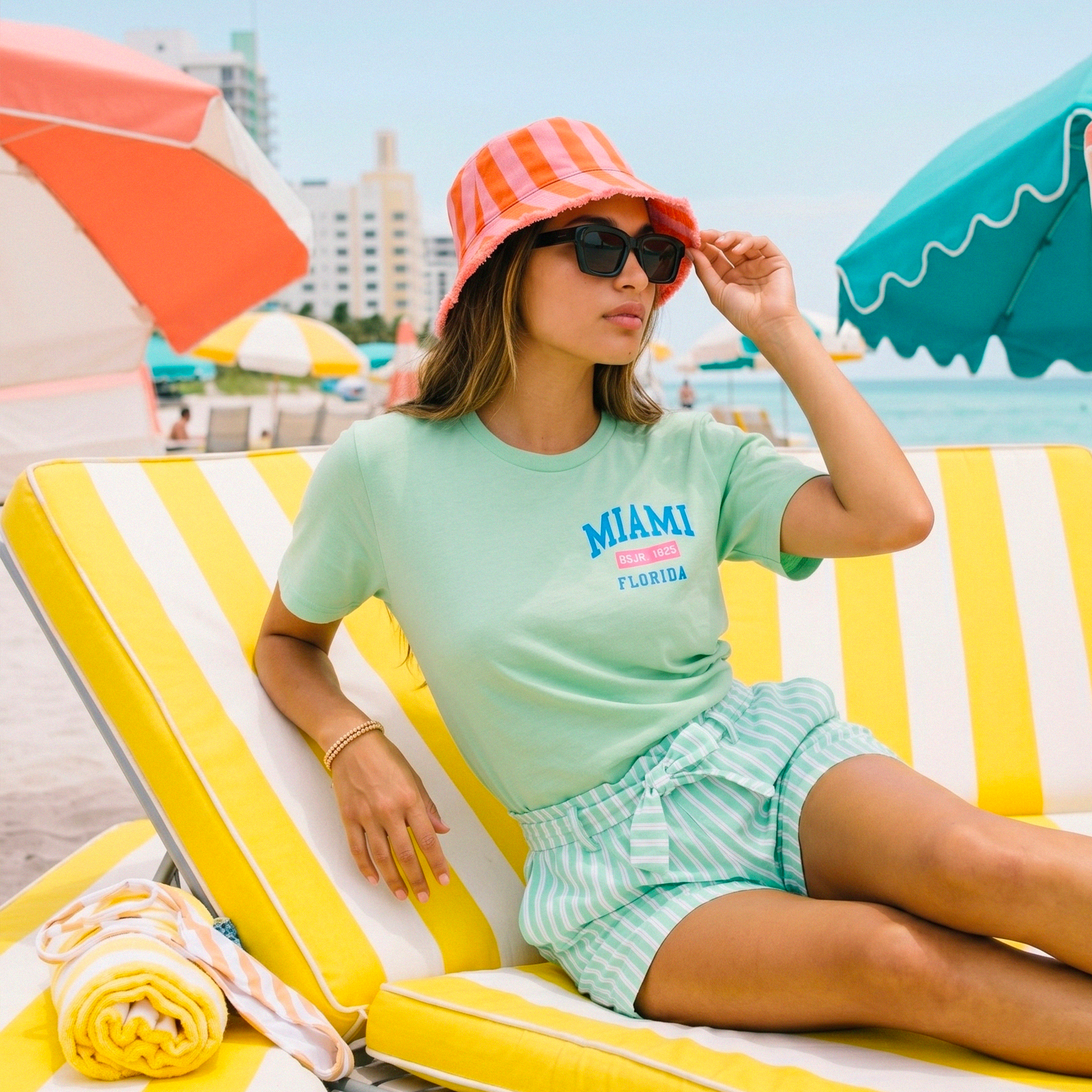 tshirt miami beausejour illustration fleurs colorees dos