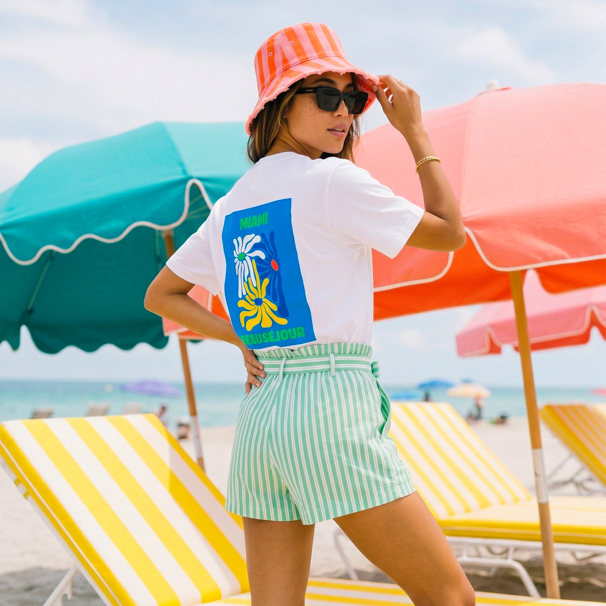 tshirt blanc miami beausejour illustration fleurs colorees dos