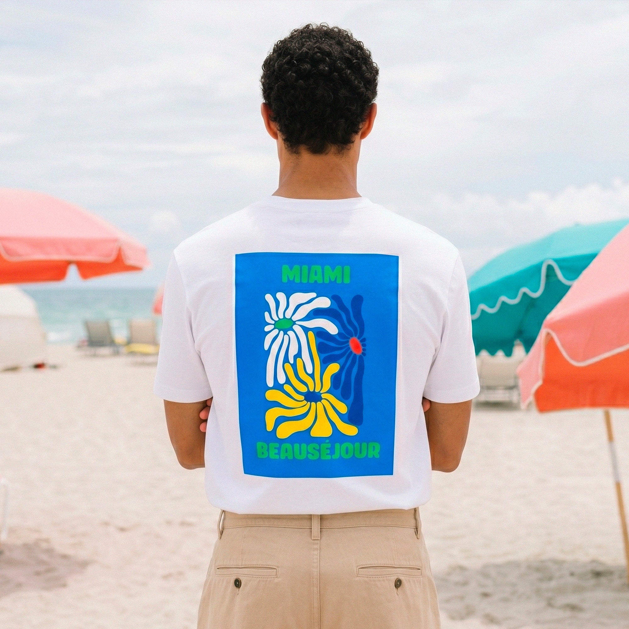 tshirt blanc design graphique miami fleurs style pop