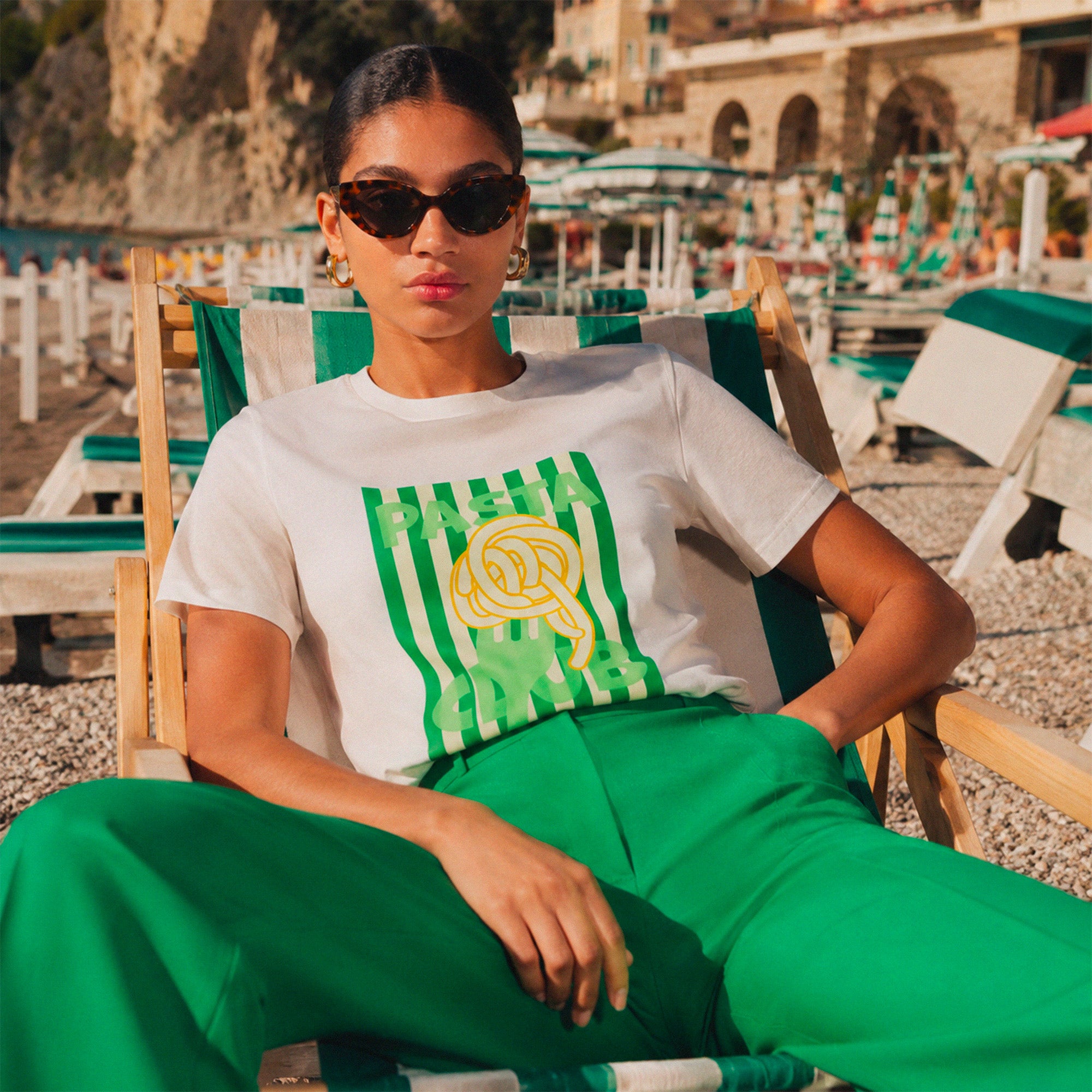 Tshirt blanc graphique Pasta Club avec illustration de pates style mediterraneen