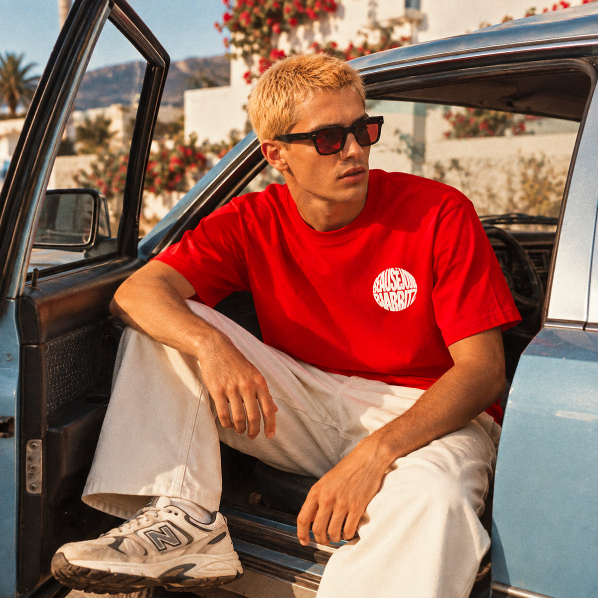 T-shirt rouge Biarritz Club pour homme, au bord de la plage – Beauséjour France. imprimé sur le coeur