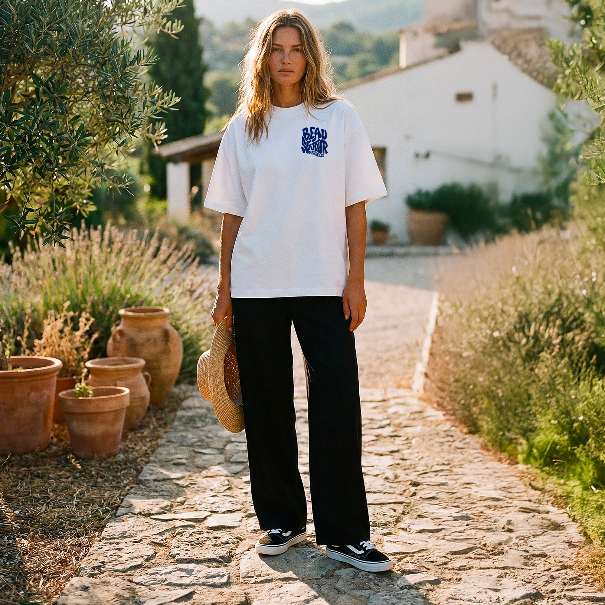 Tshirt boxy : comprendre la coupe devenue incontournable