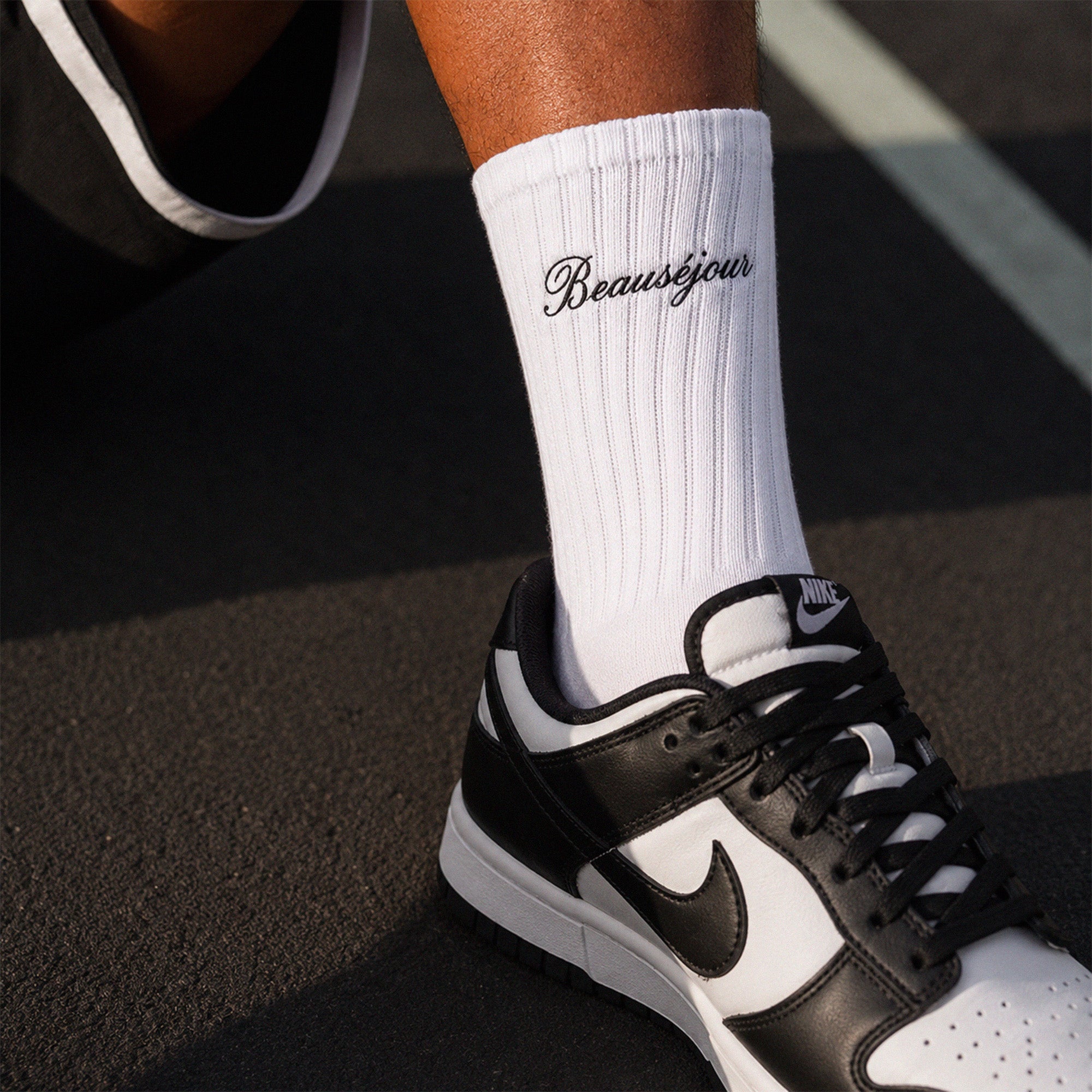 Chaussettes Brodées Blanches – Beauséjour Basketball Club®