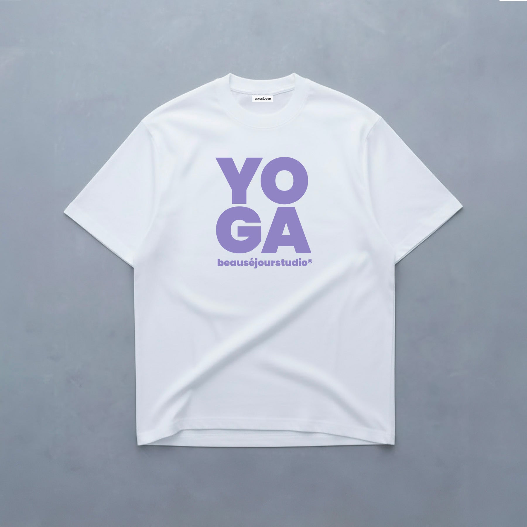 TShirt yoga 100% biologique pour femme. Impression Yoga à l'avant. Beausejour France.