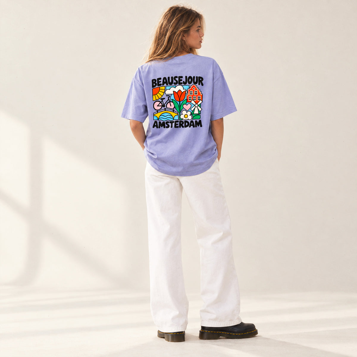 TShirt boxy Beauséjour Amsterdam. 100% coton biologique. TShirt Amserdam best seller collection FW26 Beausejour france.