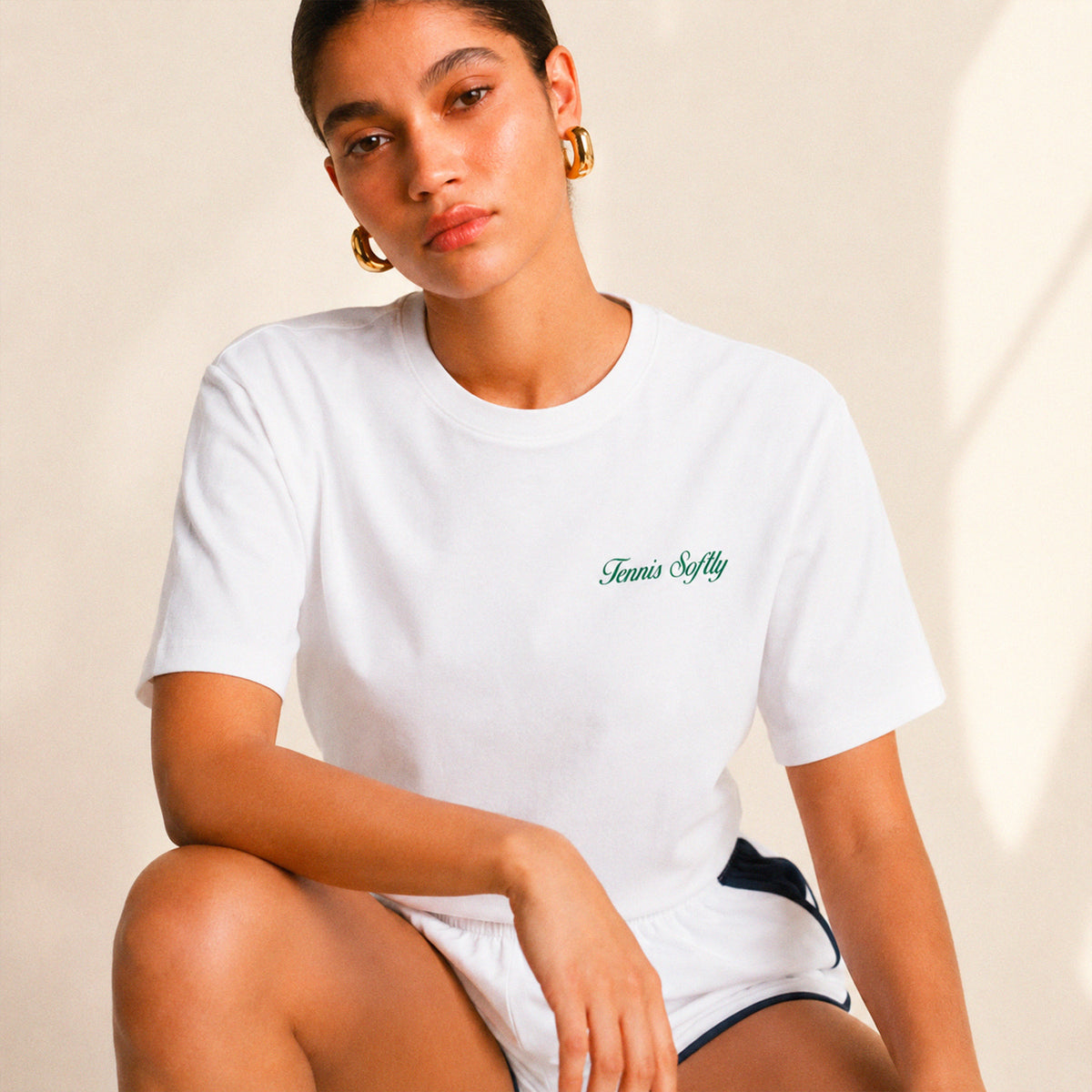 T-shirt Tennis Femme Beauséjour blanc vert, porté par une femme, vue 6.