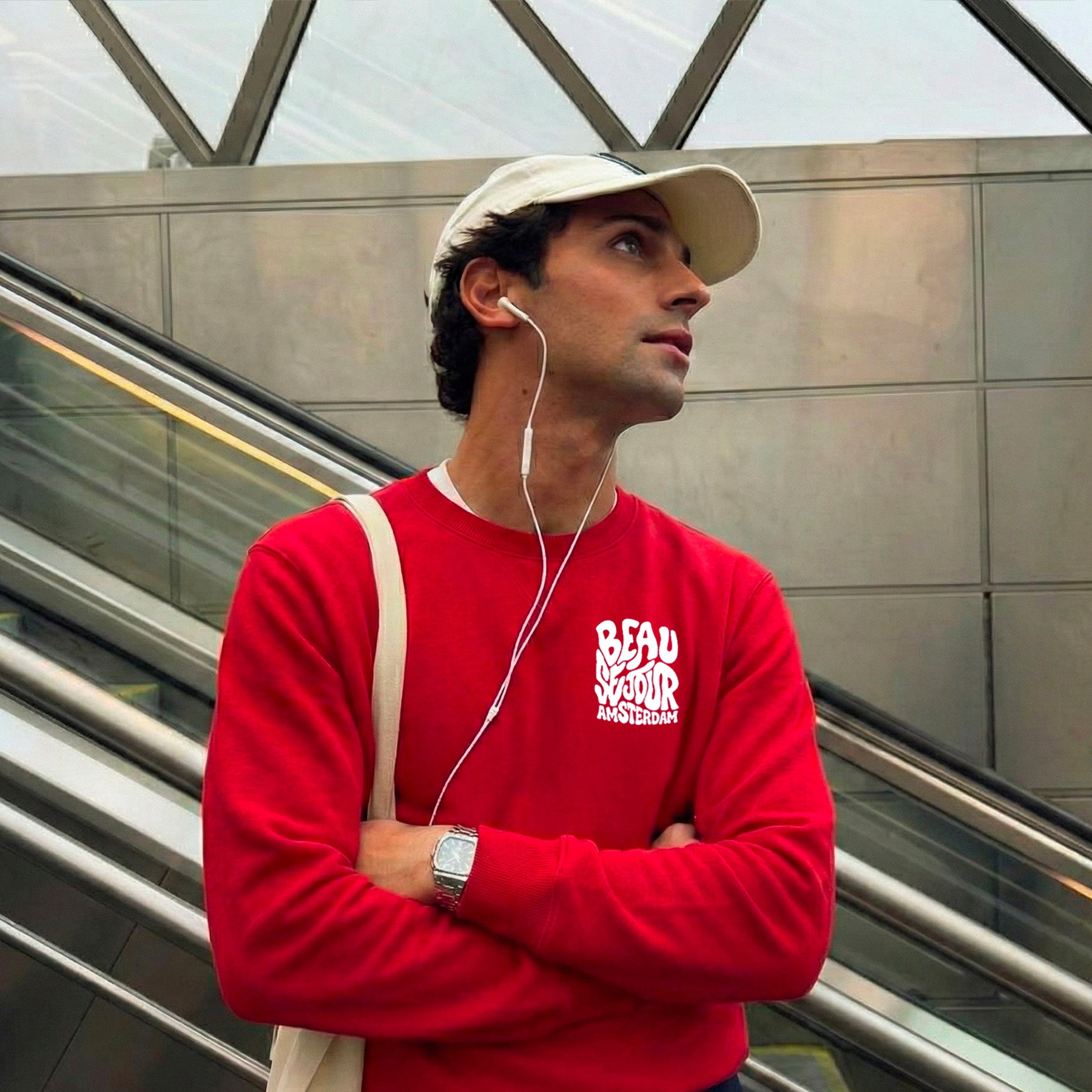 Sweatshirt Amsterdam. Sweatshirt rouge en coton biologique. Sweatshirt col rond amsterdam.