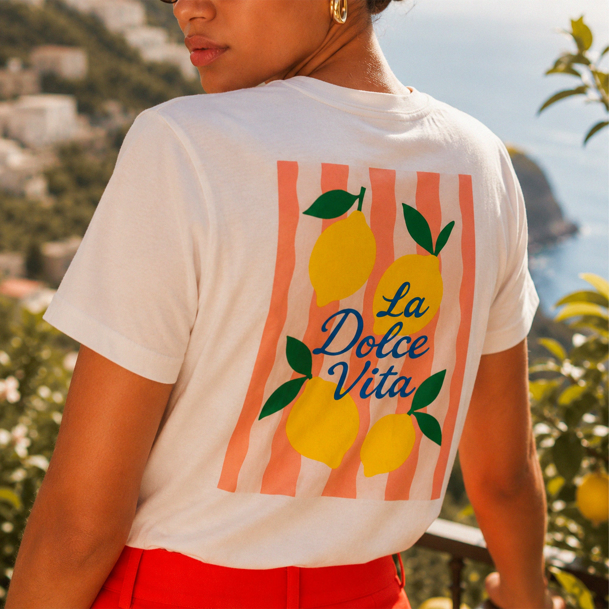 T-shirt blanc La Dolce Vita Beauséjour, collection citron, ambiance vacances italiennes et côte amalfitaine, coton biologique 180g.