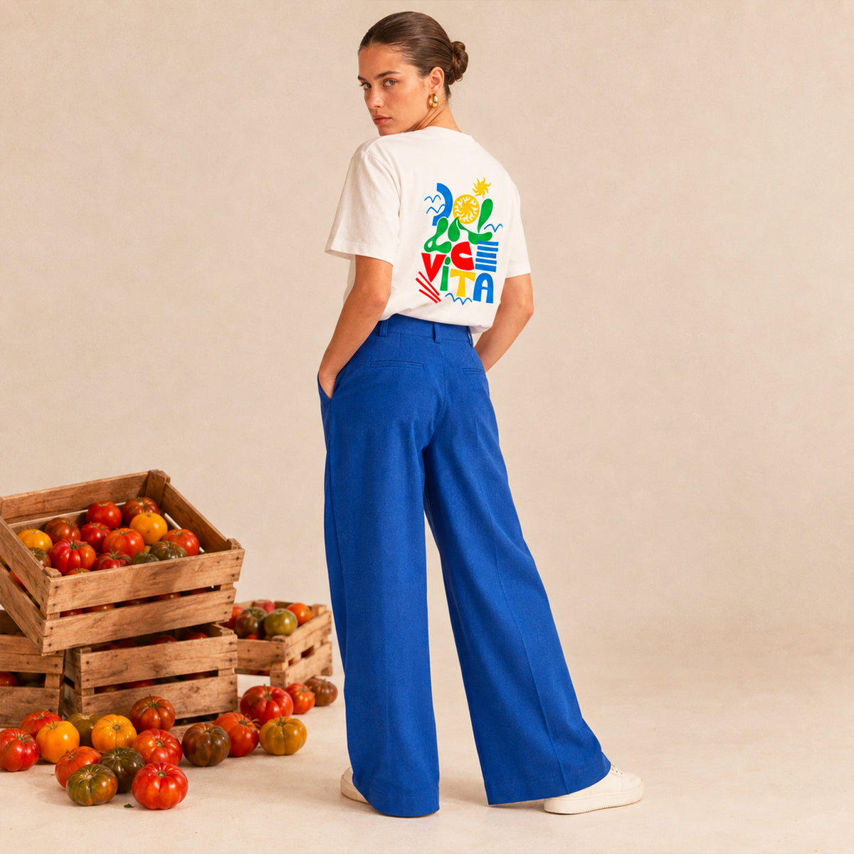 T-shirt blanc femme Dolce Vita coloré Beauséjour, inspiration côte amalfitaine. imprimé au dos.